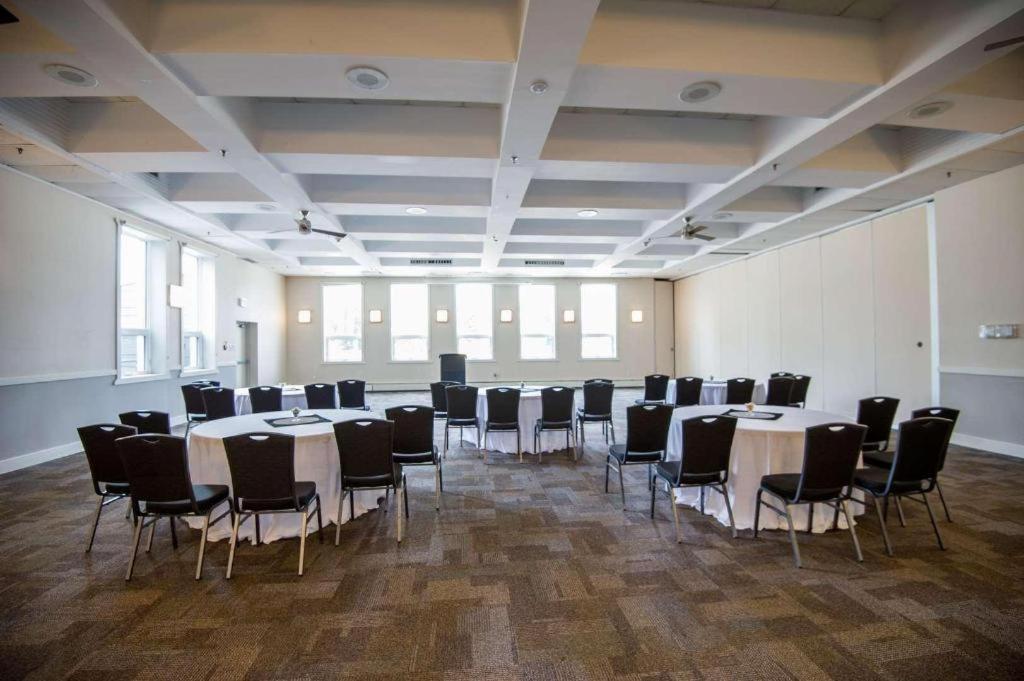 Coast High Country Inn Whitehorse Ngoại thất bức ảnh