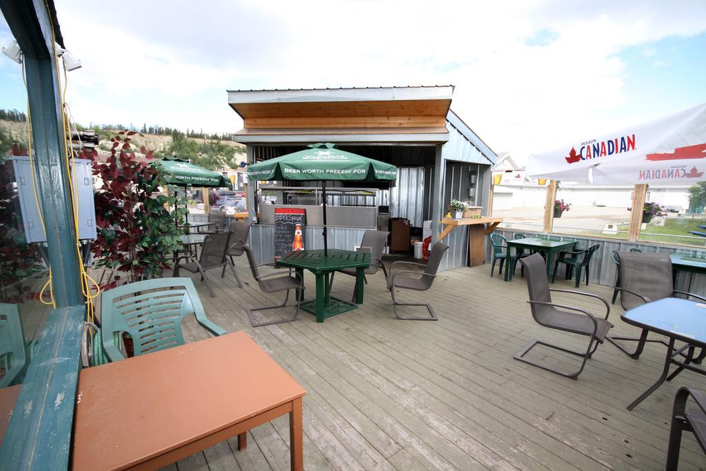 Coast High Country Inn Whitehorse Ngoại thất bức ảnh