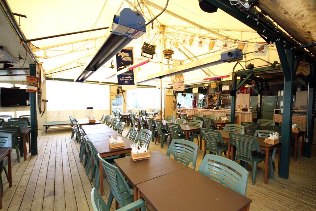 Coast High Country Inn Whitehorse Ngoại thất bức ảnh